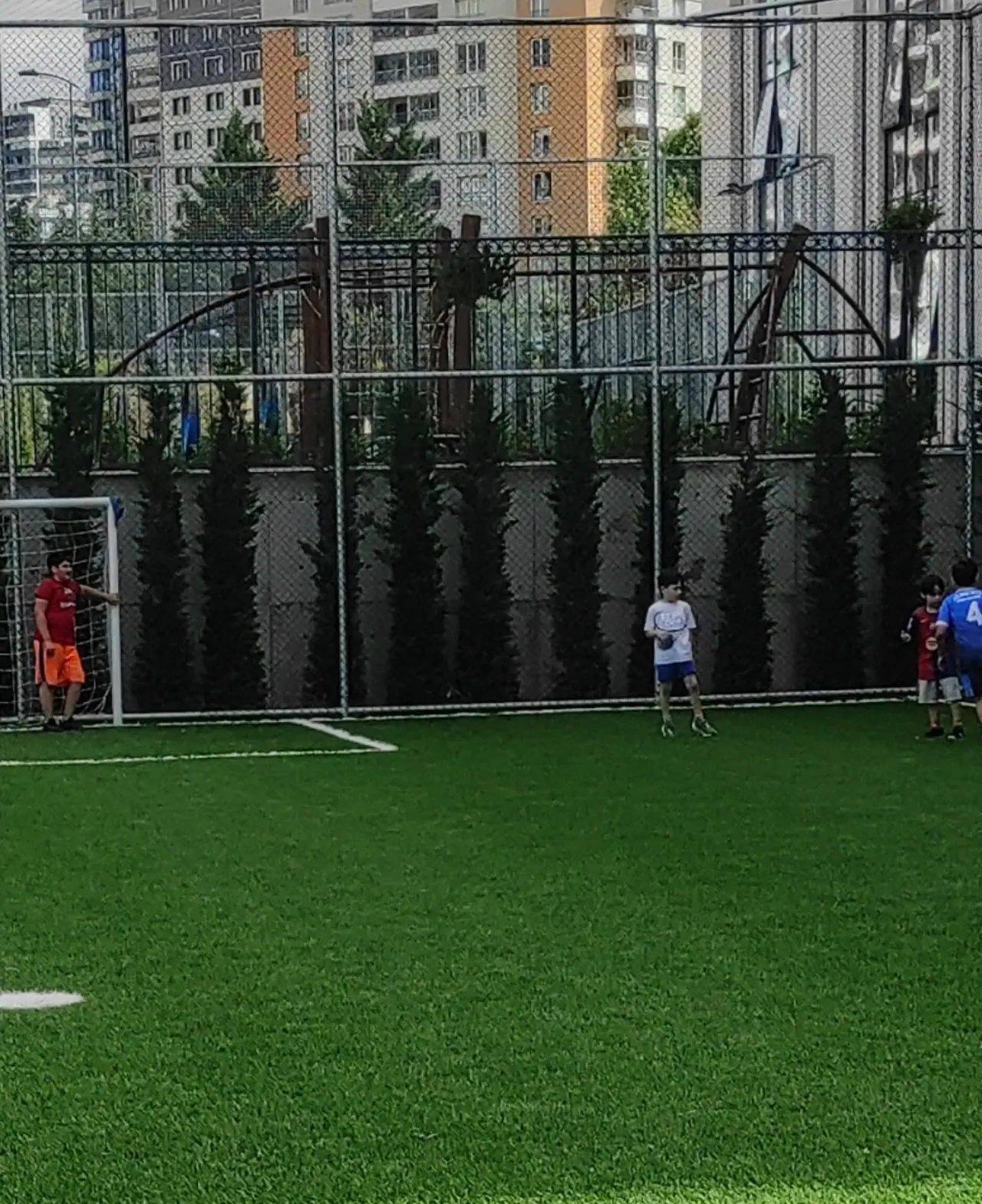 Hacettepe Spor futbol okulu Ankara - halı saha antrenmanı